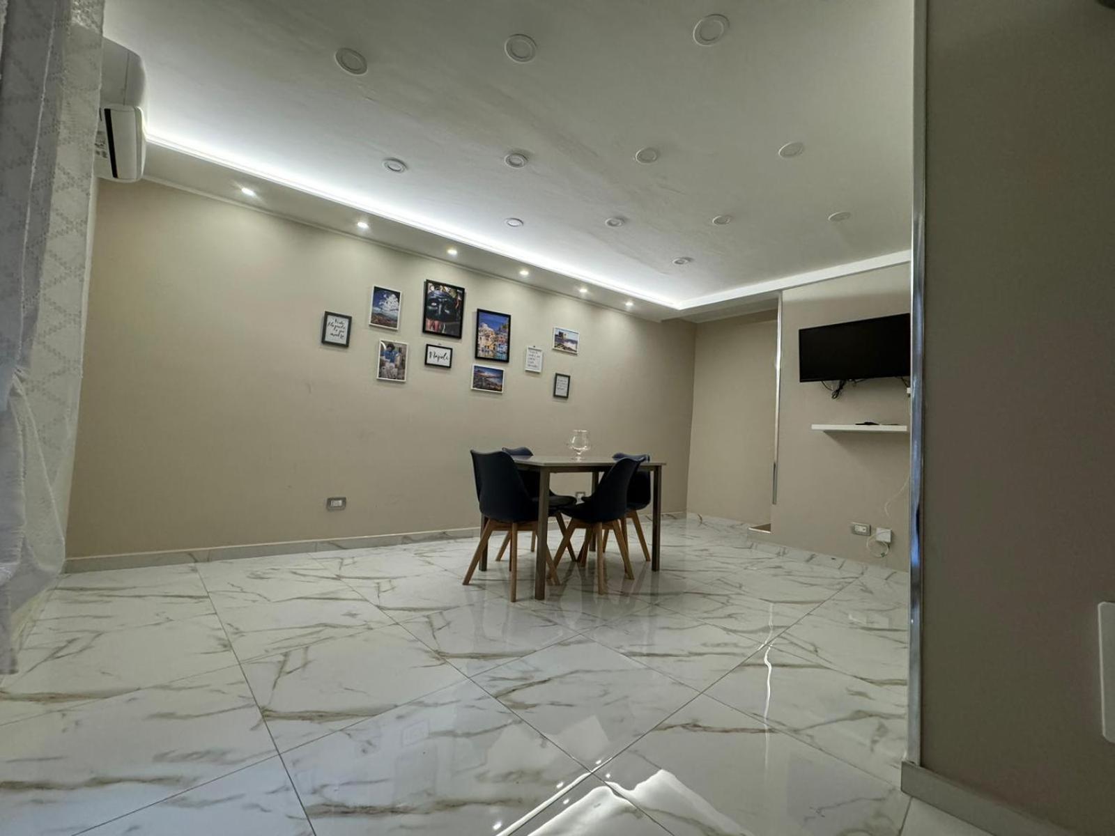Pizzaiola'S Home เนเปิลส์ ภายนอก รูปภาพ