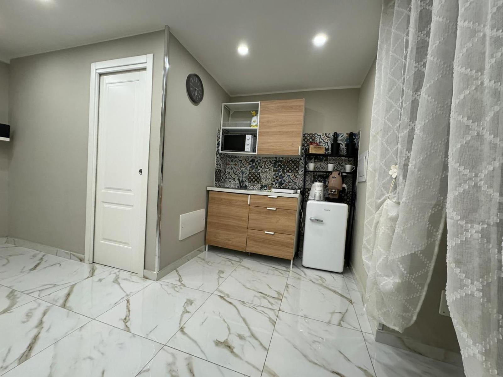 Pizzaiola'S Home เนเปิลส์ ภายนอก รูปภาพ