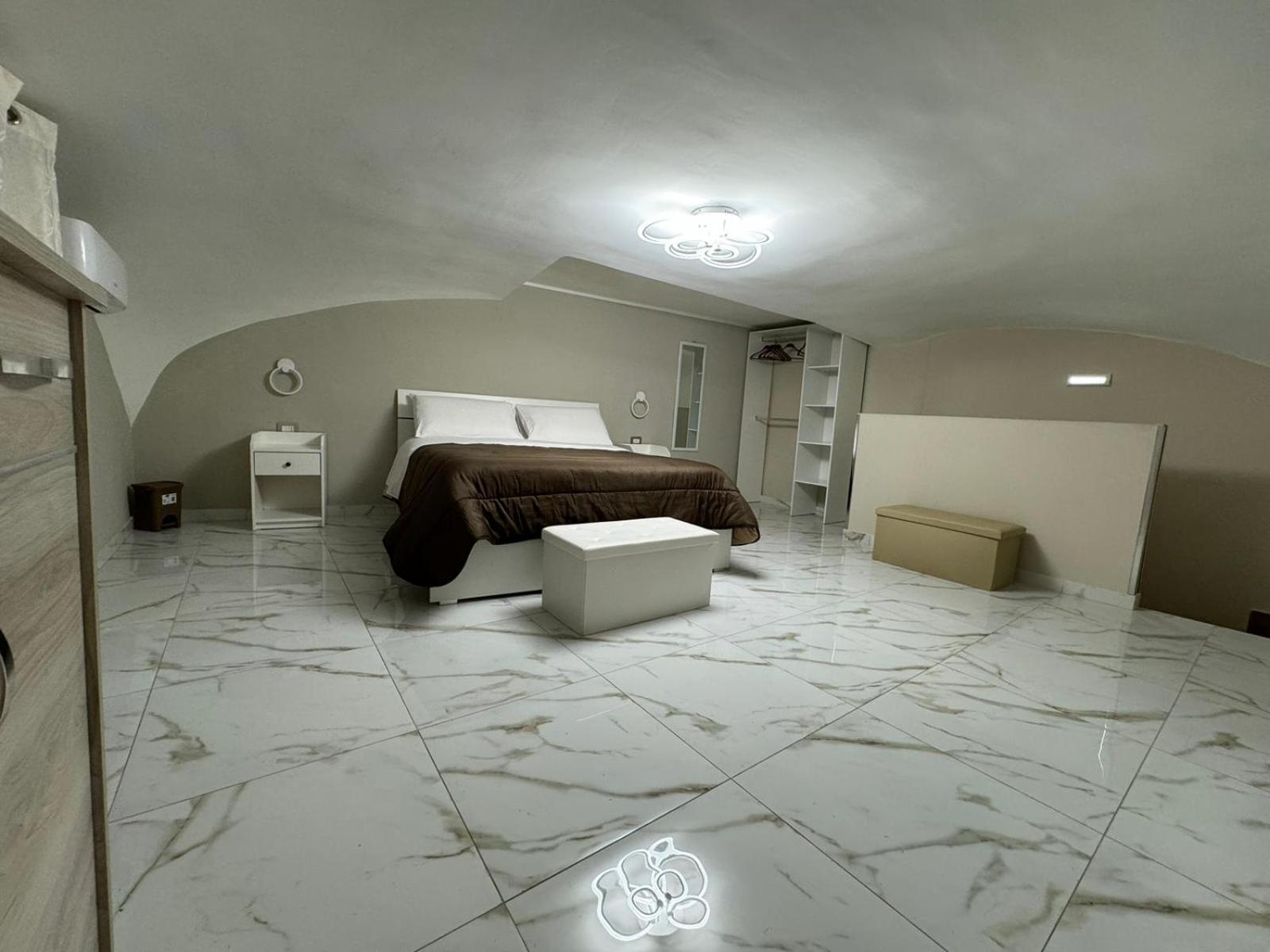 Pizzaiola'S Home เนเปิลส์ ภายนอก รูปภาพ