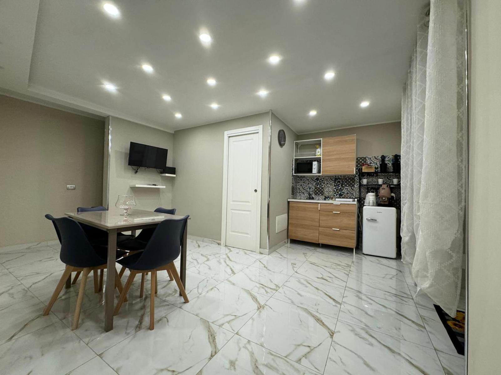 Pizzaiola'S Home เนเปิลส์ ภายนอก รูปภาพ